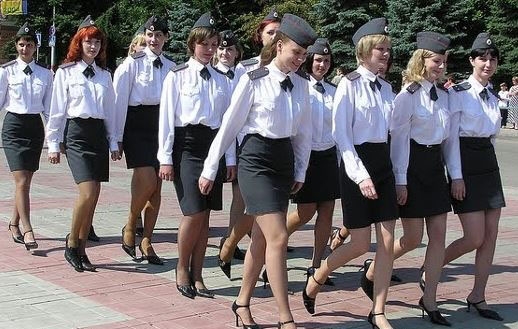 Rus kadın polisler yazı getirdi galerisi resim 2