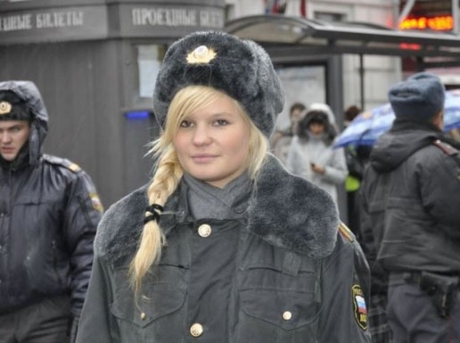 Rus kadın polisler yazı getirdi galerisi resim 5