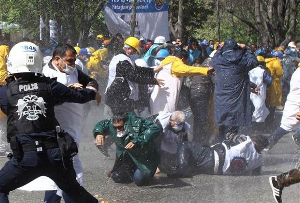 Ankara'da Yatağan işçilerine müdahale galerisi resim 3