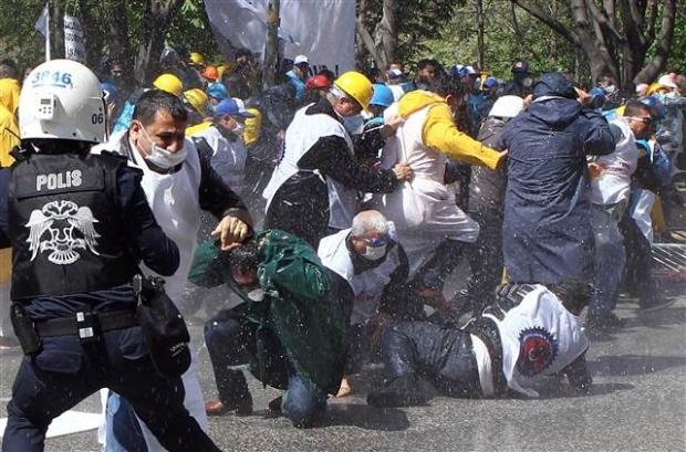 Ankara'da Yatağan işçilerine müdahale galerisi resim 4