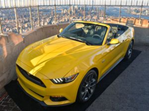 Yeni Mustang Convertible bakın nerede tanıtıldı