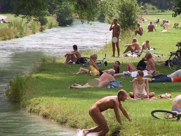 Bu şehirde çıplaklık serbest galerisi resim 14