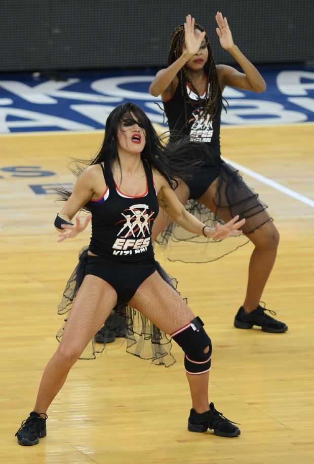 Efes'in kızları nefes kesti galerisi resim 4