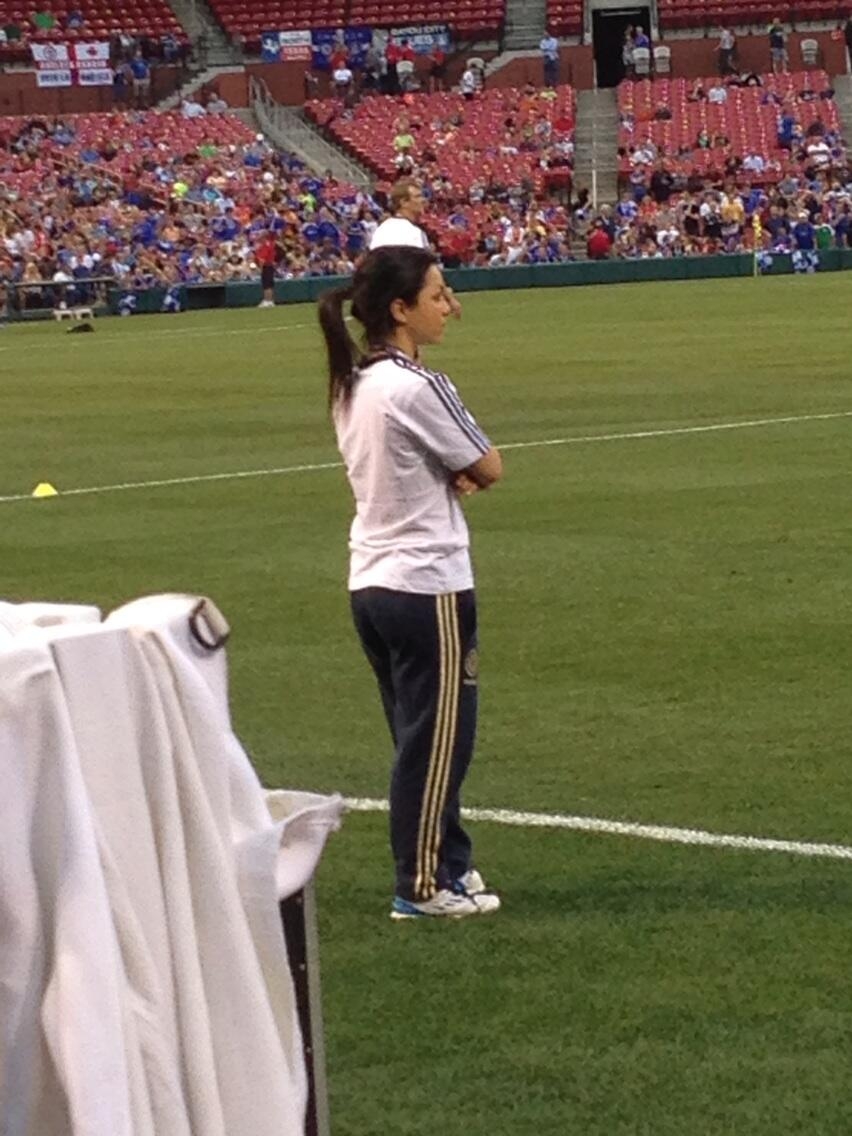 Chelsea'nin güzel yüzü Eva Carneiro galerisi resim 10