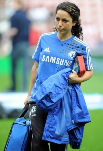 Chelsea'nin güzel yüzü Eva Carneiro galerisi resim 16