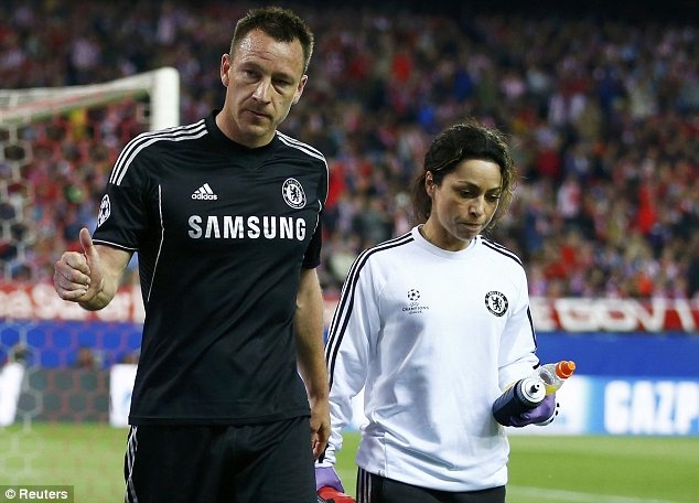Chelsea'nin güzel yüzü Eva Carneiro galerisi resim 4