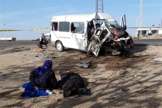 Kocasının cesedinin başından ayrılmadı galerisi resim 9