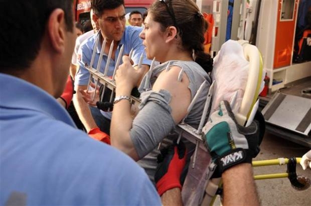 Dut toplarken koluna demir saplandı galerisi resim 4