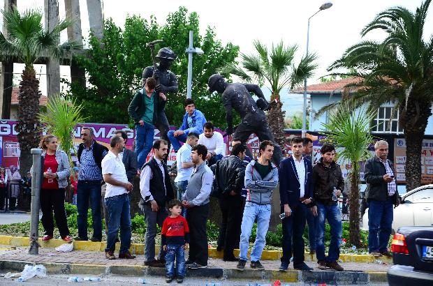Soma'da dükkanlar yas nedeniyle kapalı galerisi resim 1