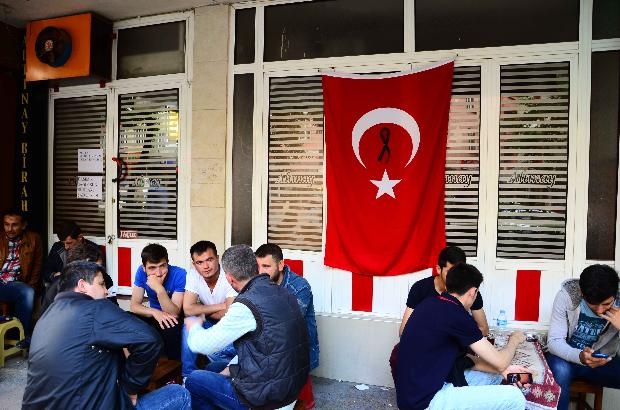 Soma'da dükkanlar yas nedeniyle kapalı galerisi resim 11