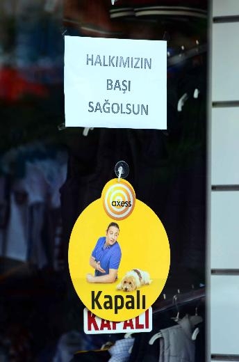 Soma'da dükkanlar yas nedeniyle kapalı galerisi resim 4