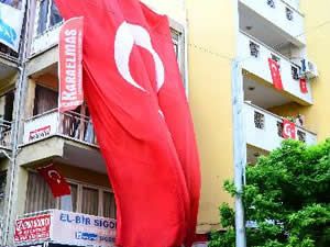 Soma'da dükkanlar yas nedeniyle kapalı