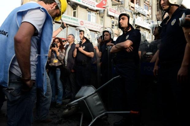 Kızılay'da 'Soma' eylemine polis müdahale etti galerisi resim 16