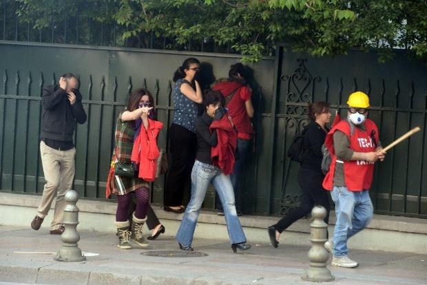 Kızılay'da 'Soma' eylemine polis müdahale etti galerisi resim 28