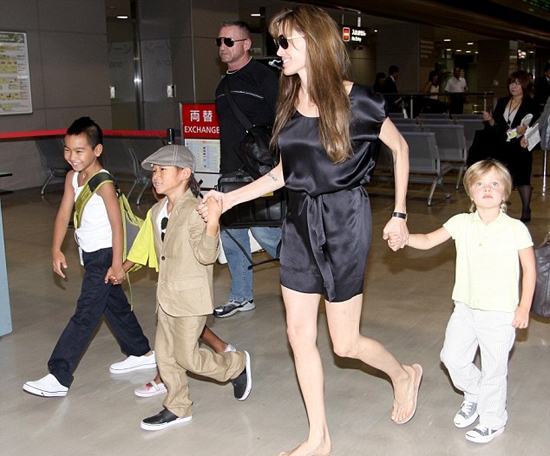 Kızını kendi eliyle erkek yapıyor galerisi resim 9