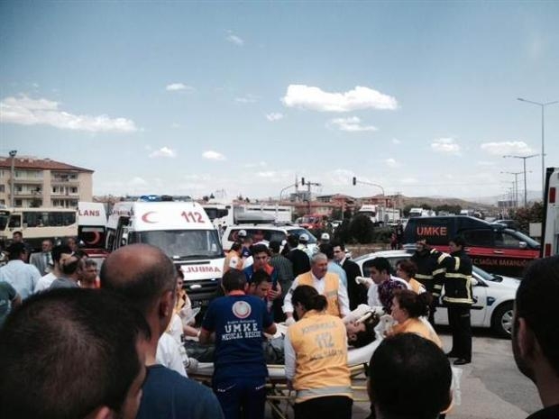 Kırıkkale'de trafik kazası - 14 yaralı galerisi resim 2