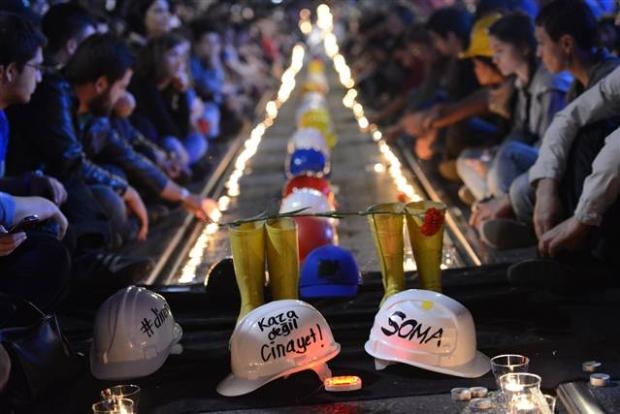 Mumlu ve baretli anma galerisi resim 15