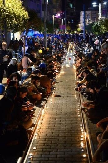 Mumlu ve baretli anma galerisi resim 18