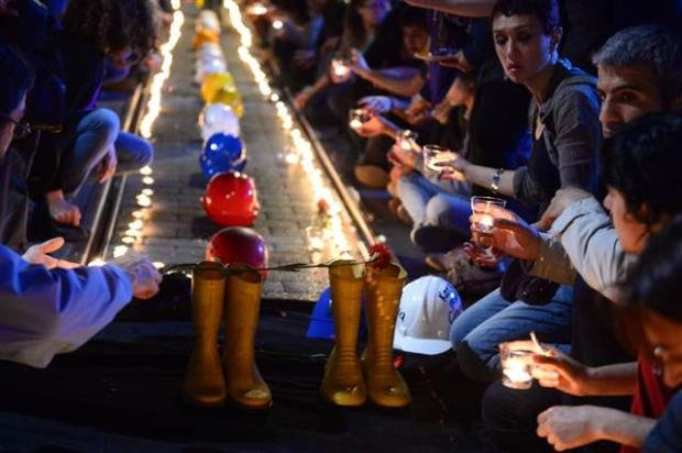 Mumlu ve baretli anma galerisi resim 5