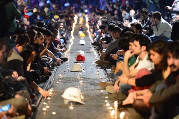 Mumlu ve baretli anma galerisi resim 7