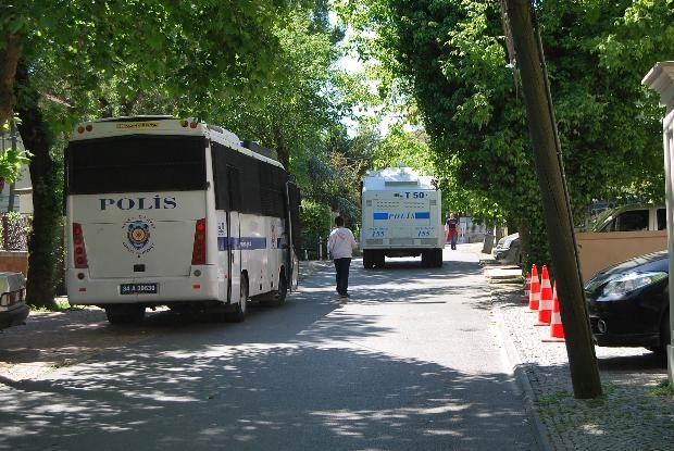 Soma Holding binası 5 gündür korunuyor galerisi resim 1