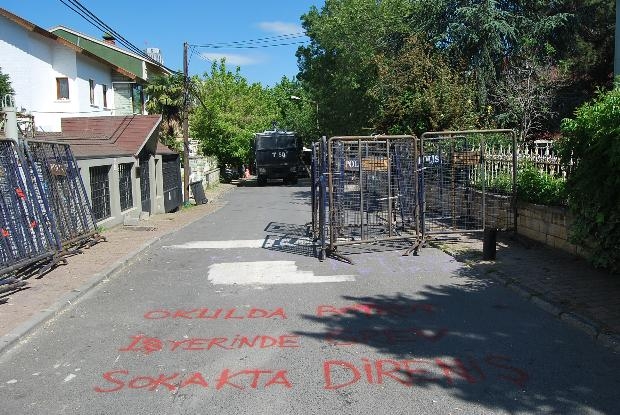 Soma Holding binası 5 gündür korunuyor galerisi resim 5