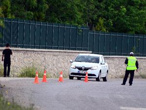 Soma girişinde polis kontrol noktaları