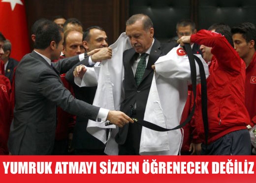 Tayyip’in yumruğu sosyal medyayı salladı! galerisi resim 1