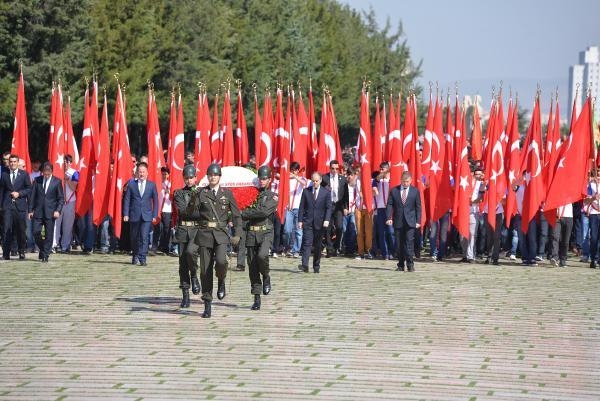 19 Mayıs'ta Anıtkabir ziyaret edildi galerisi resim 1