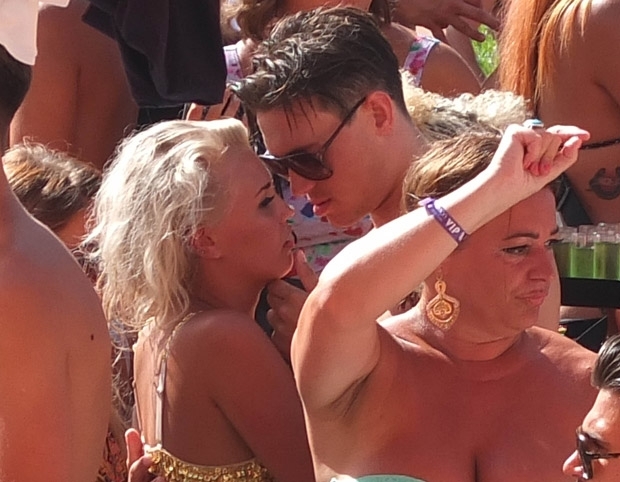 Öpmeye doyamadı galerisi resim 18