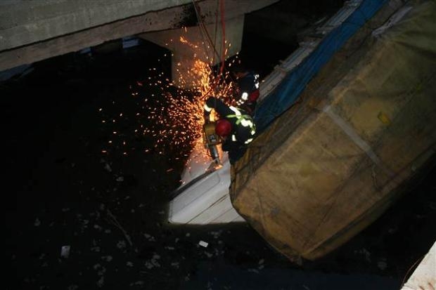 Su kanalında ölümle pençeleştiler galerisi resim 4