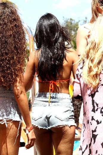 Jasmin Valia'dan çıplak ve seksi doğum günü partisi galerisi resim 19