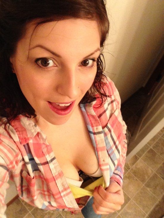 Dekolteyi Abarttılar! galerisi resim 22