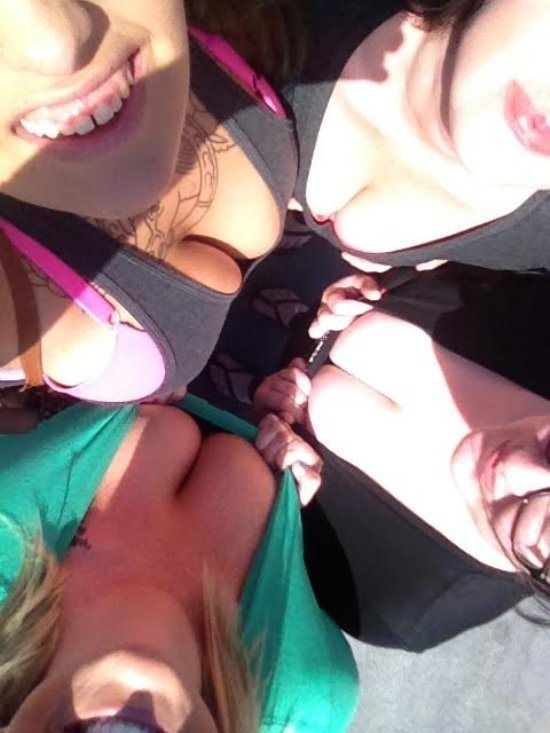 Dekolteyi Abarttılar! galerisi resim 5