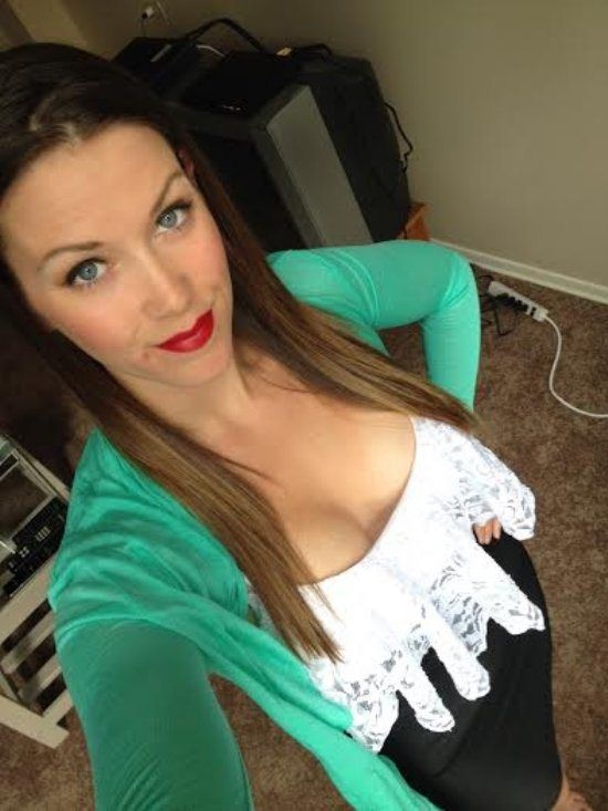 Dekolteyi Abarttılar! galerisi resim 7