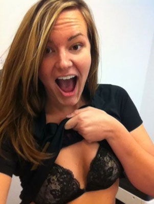 Yeni selfie çılgınlığı: Ofiste selfie! galerisi resim 1