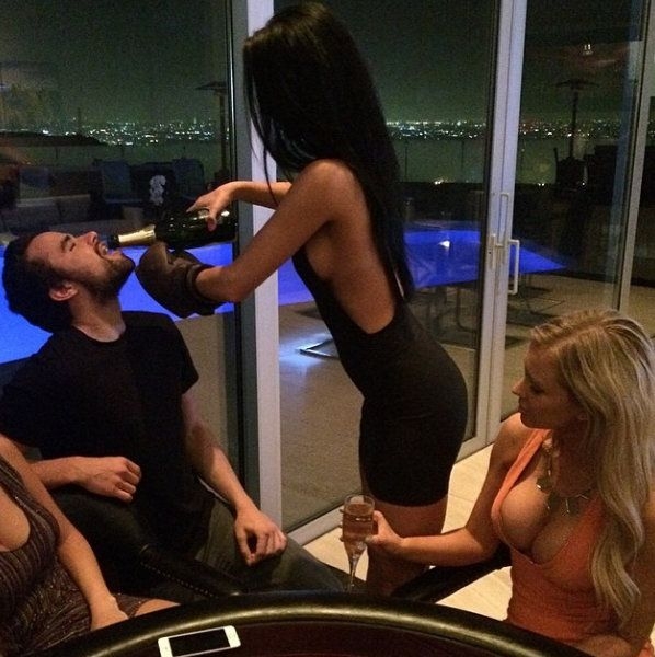 Instagram'ın kralı rahat durmuyor! galerisi resim 12