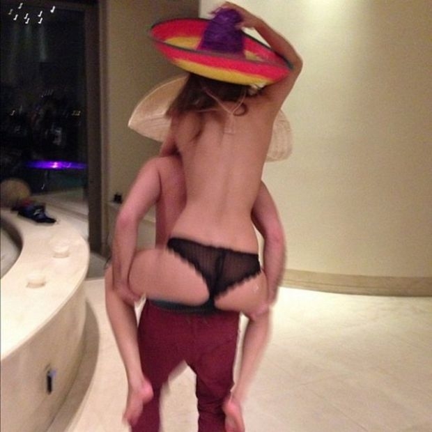 Instagram'ın kralı rahat durmuyor! galerisi resim 20