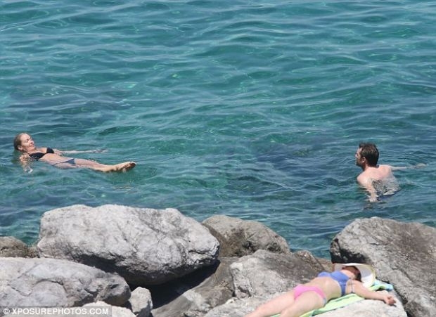 Kayalıklarda aşk başkadır galerisi resim 13