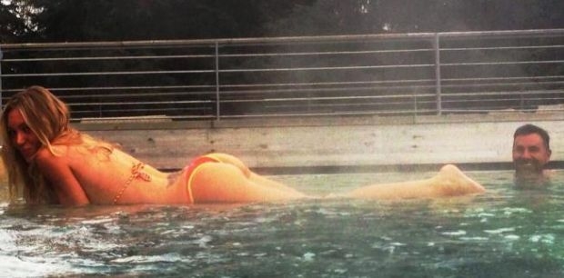 Laura Cremaschi´den tanga şov galerisi resim 6