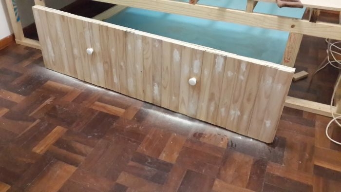 Odasından sıkılan adam bunu yaptı galerisi resim 13