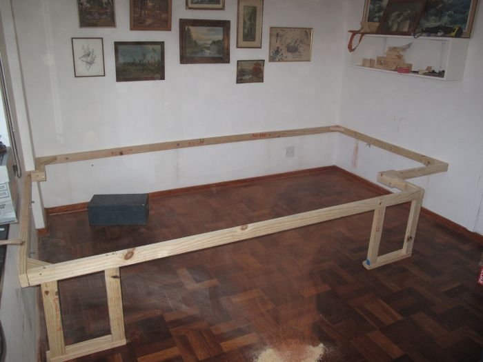 Odasından sıkılan adam bunu yaptı galerisi resim 5