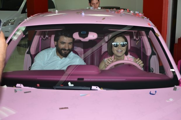 Ceylan´ın özel tasarım yeni arabası galerisi resim 7