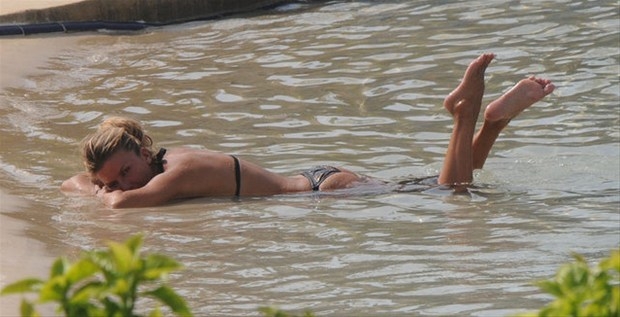 İvana Sert tatilde galerisi resim 32