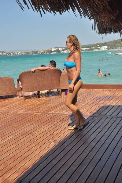 İvana Sert tatilde galerisi resim 5