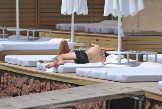 İvana Sert tatilde galerisi resim 8