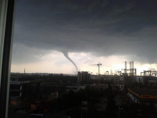 Marmara Denizinde korkutan hortum galerisi resim 4