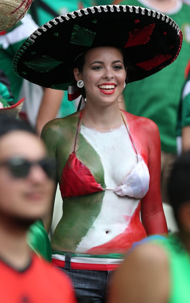 Tribünlerin güzelleri galerisi resim 21