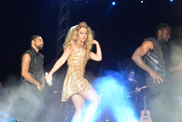 Hadise sezonu açtı galerisi resim 21