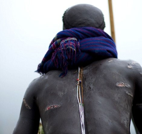 İşte tüyler ürperten gelenek! galerisi resim 3